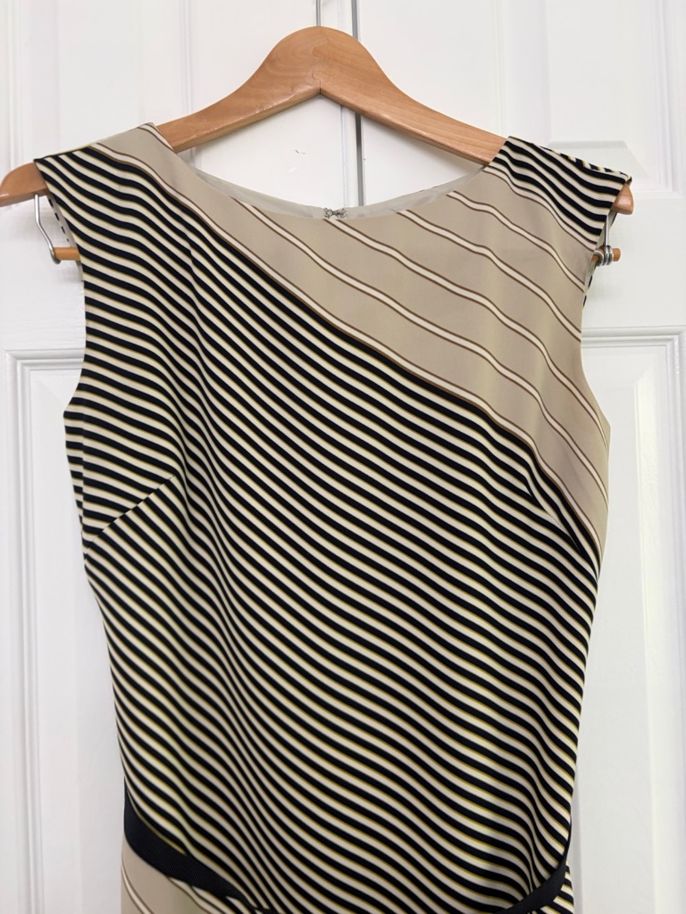 Ann Taylor Illusion Stripe Sheath Dress•Slimming Diagonal•Modern•office siren•2
